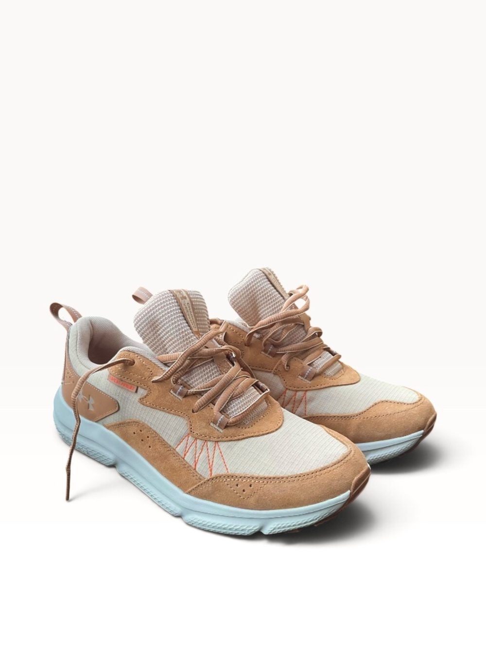 BRAND NEW Under Armour MENS Charged Verssert 2 Size 10.5 Tan Sneakers